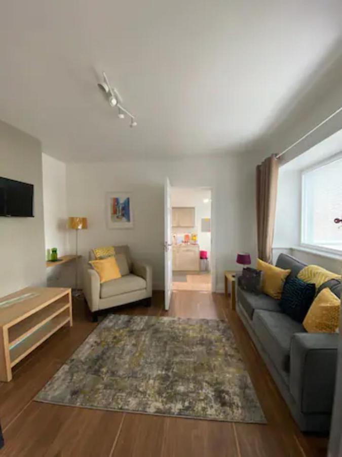 Location, Location! Gorgeous 1 Bed Apt- 基拉尼 外观 照片
