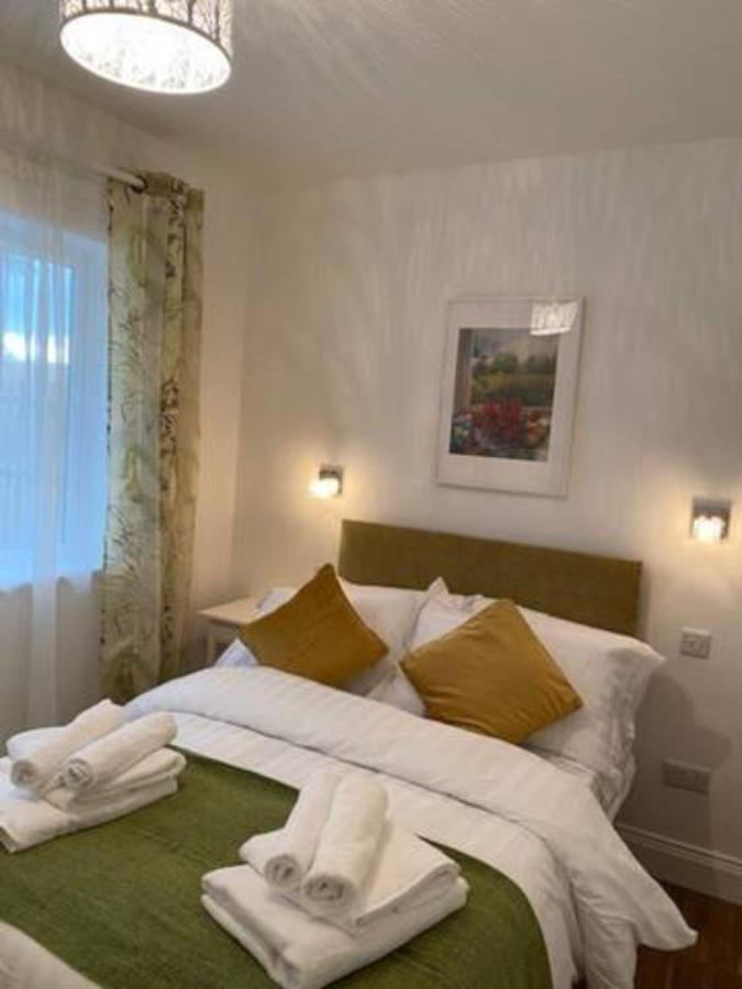 Location, Location! Gorgeous 1 Bed Apt- 基拉尼 外观 照片